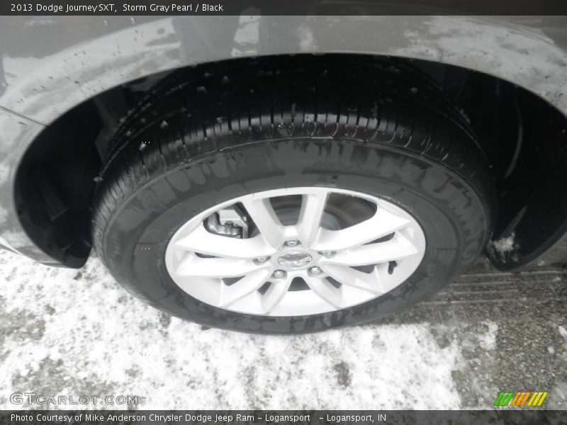Storm Gray Pearl / Black 2013 Dodge Journey SXT