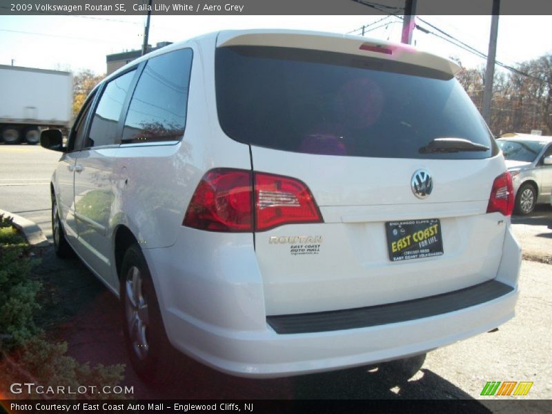 Calla Lilly White / Aero Grey 2009 Volkswagen Routan SE
