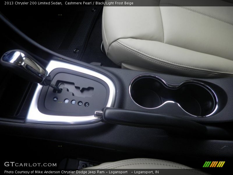 Cashmere Pearl / Black/Light Frost Beige 2013 Chrysler 200 Limited Sedan
