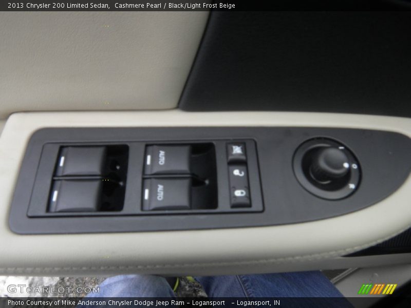 Cashmere Pearl / Black/Light Frost Beige 2013 Chrysler 200 Limited Sedan