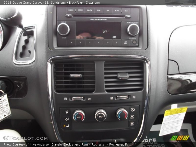 Sandstone / Black/Light Graystone 2013 Dodge Grand Caravan SE
