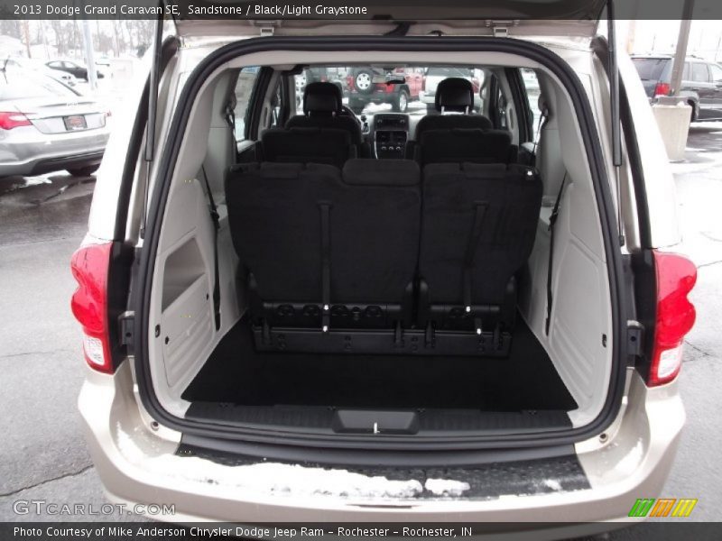 Sandstone / Black/Light Graystone 2013 Dodge Grand Caravan SE