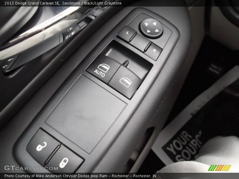Sandstone / Black/Light Graystone 2013 Dodge Grand Caravan SE