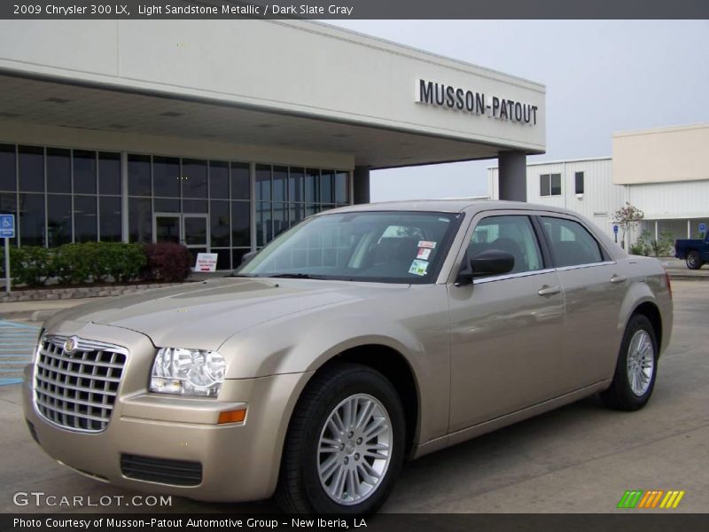 Light Sandstone Metallic / Dark Slate Gray 2009 Chrysler 300 LX