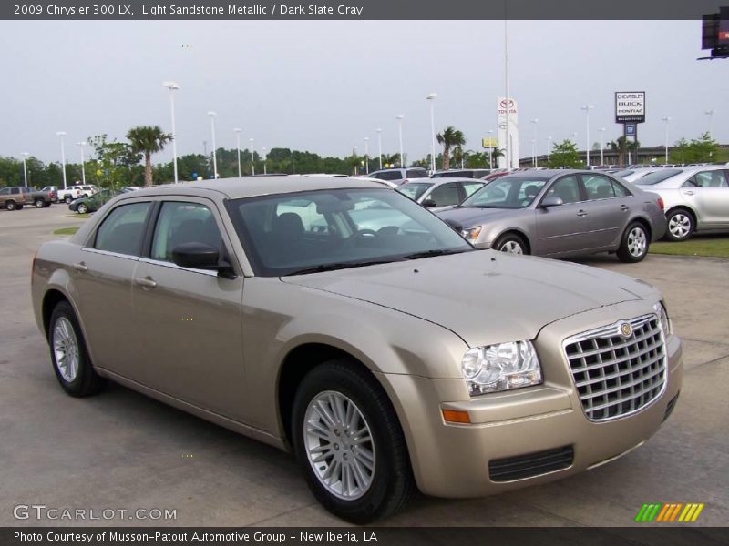 Light Sandstone Metallic / Dark Slate Gray 2009 Chrysler 300 LX