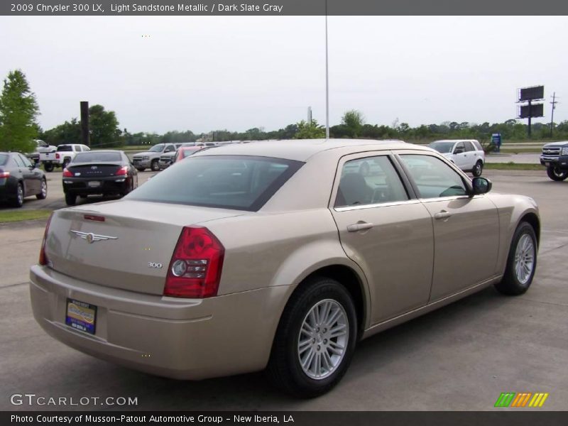 Light Sandstone Metallic / Dark Slate Gray 2009 Chrysler 300 LX