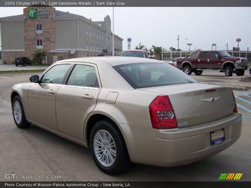 Light Sandstone Metallic / Dark Slate Gray 2009 Chrysler 300 LX