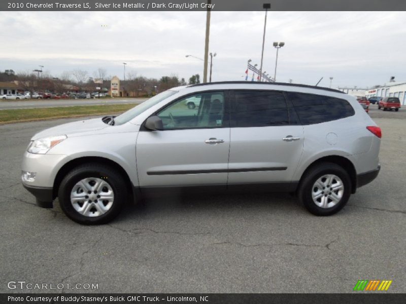 Silver Ice Metallic / Dark Gray/Light Gray 2010 Chevrolet Traverse LS