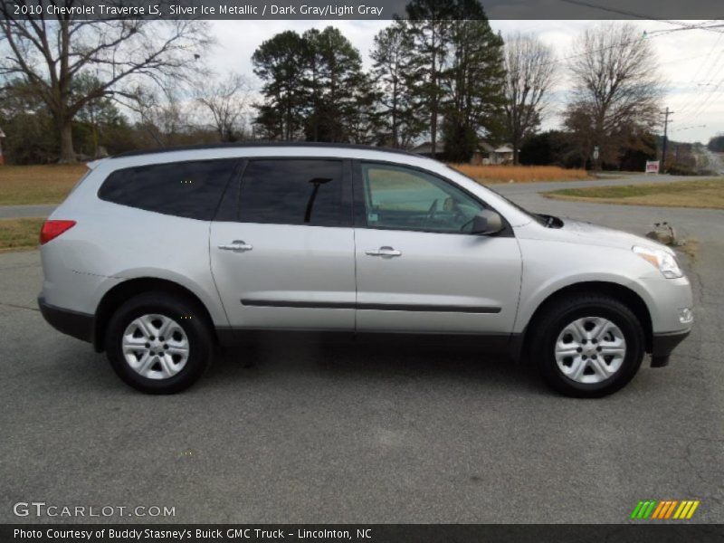 Silver Ice Metallic / Dark Gray/Light Gray 2010 Chevrolet Traverse LS