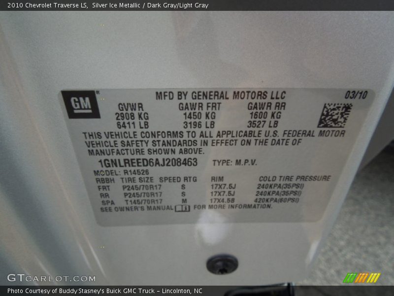 Silver Ice Metallic / Dark Gray/Light Gray 2010 Chevrolet Traverse LS