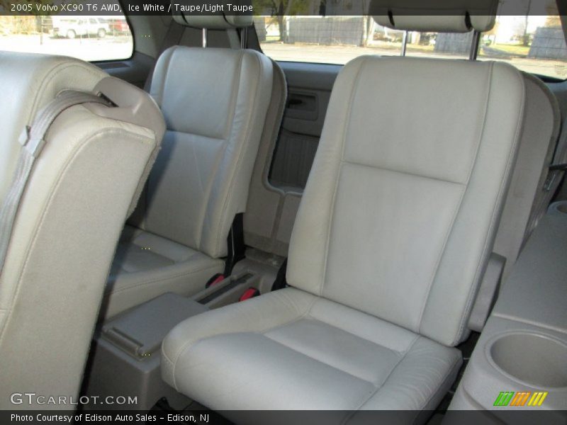 Ice White / Taupe/Light Taupe 2005 Volvo XC90 T6 AWD