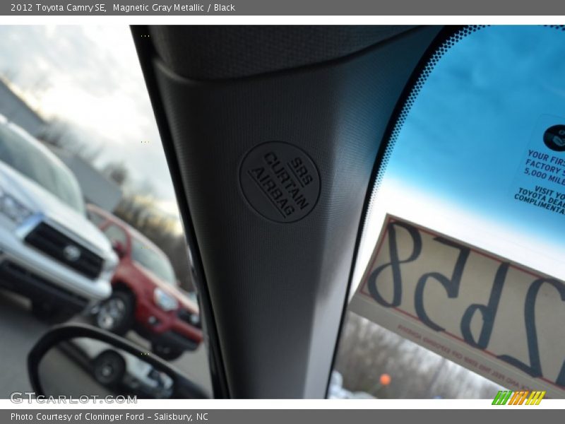 Magnetic Gray Metallic / Black 2012 Toyota Camry SE