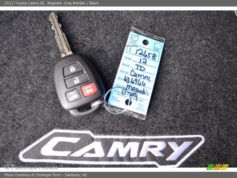 Magnetic Gray Metallic / Black 2012 Toyota Camry SE