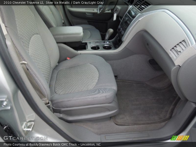 Silver Ice Metallic / Dark Gray/Light Gray 2010 Chevrolet Traverse LS