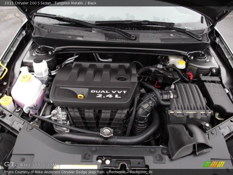 Tungsten Metallic / Black 2013 Chrysler 200 S Sedan