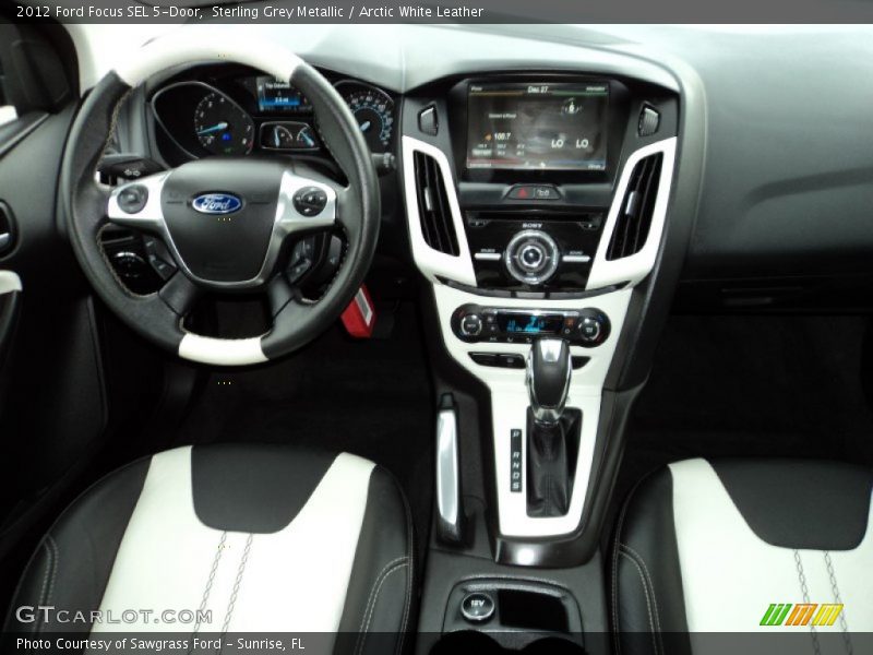 Dashboard of 2012 Focus SEL 5-Door