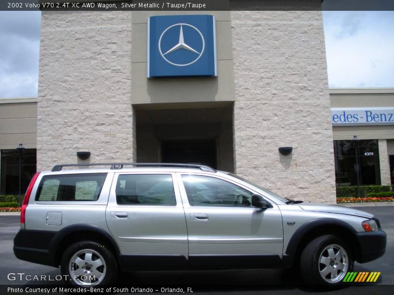 Silver Metallic / Taupe/Taupe 2002 Volvo V70 2.4T XC AWD Wagon