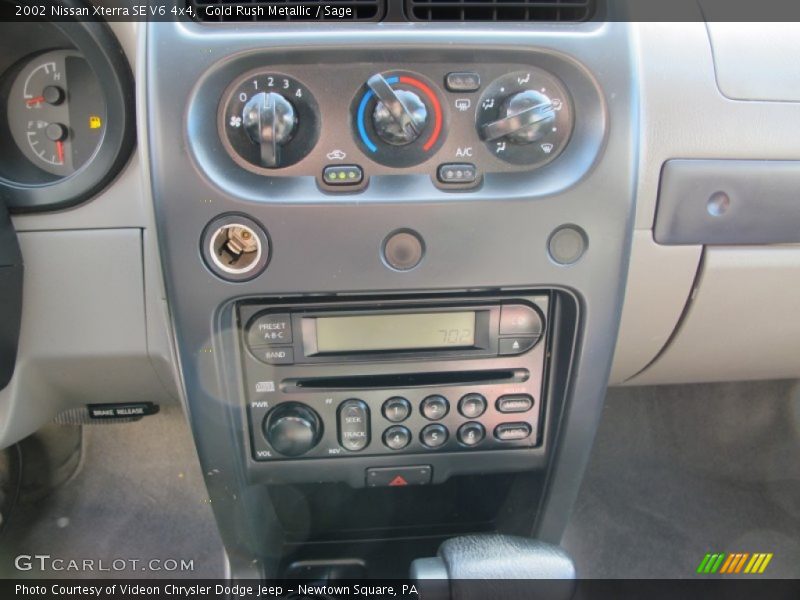 Controls of 2002 Xterra SE V6 4x4