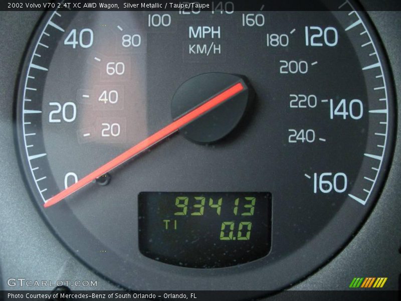 Silver Metallic / Taupe/Taupe 2002 Volvo V70 2.4T XC AWD Wagon
