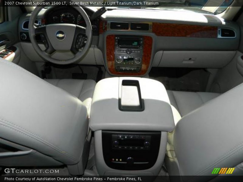Silver Birch Metallic / Light Titanium/Dark Titanium 2007 Chevrolet Suburban 1500 LT