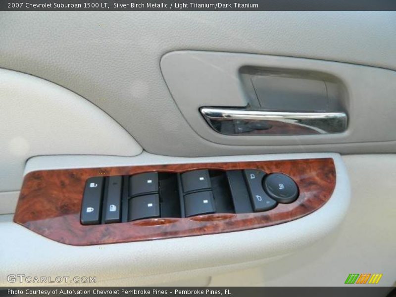 Silver Birch Metallic / Light Titanium/Dark Titanium 2007 Chevrolet Suburban 1500 LT