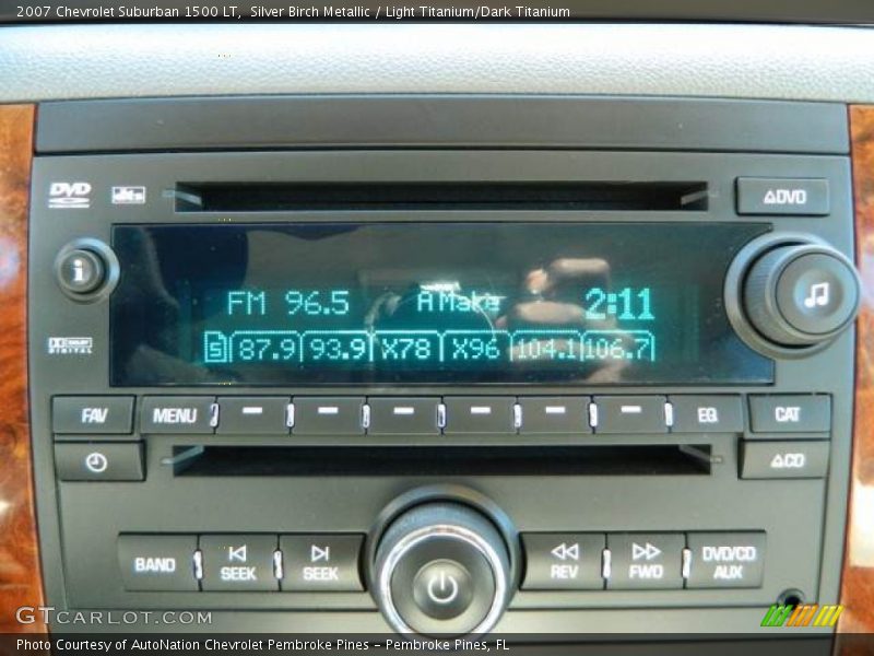 Silver Birch Metallic / Light Titanium/Dark Titanium 2007 Chevrolet Suburban 1500 LT