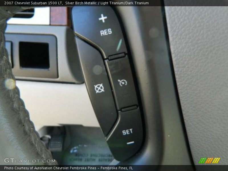 Silver Birch Metallic / Light Titanium/Dark Titanium 2007 Chevrolet Suburban 1500 LT