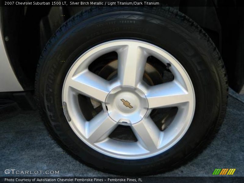 Silver Birch Metallic / Light Titanium/Dark Titanium 2007 Chevrolet Suburban 1500 LT