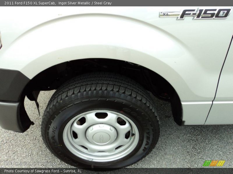 Ingot Silver Metallic / Steel Gray 2011 Ford F150 XL SuperCab