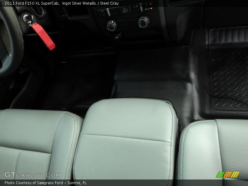 Ingot Silver Metallic / Steel Gray 2011 Ford F150 XL SuperCab