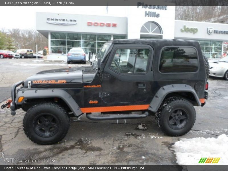 Black / Gray 1997 Jeep Wrangler SE 4x4