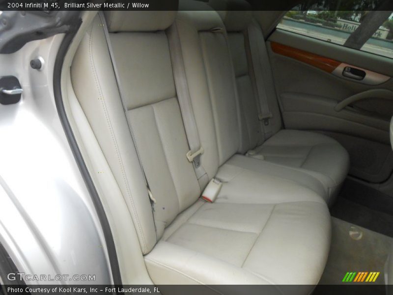 Brilliant Silver Metallic / Willow 2004 Infiniti M 45
