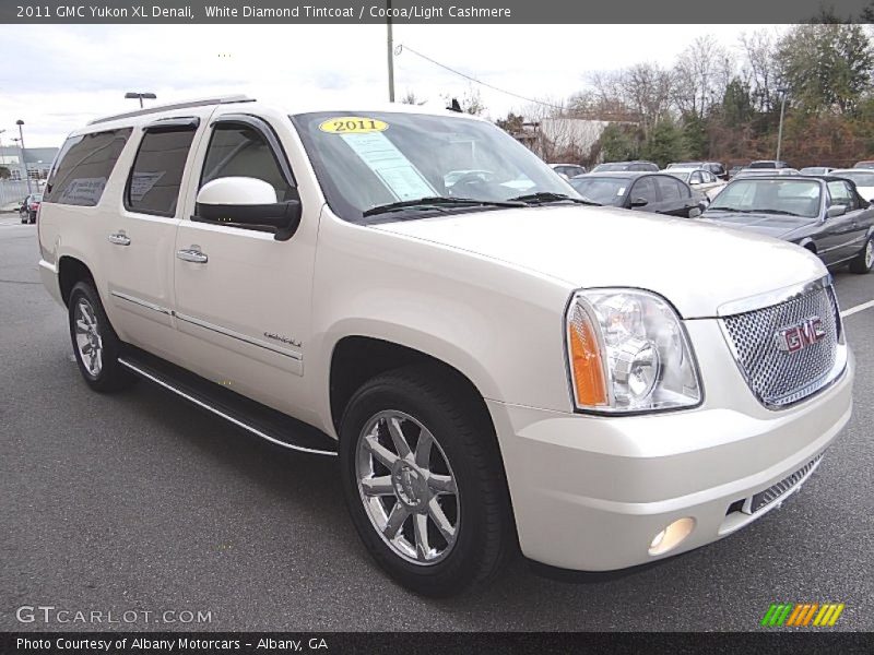 White Diamond Tintcoat / Cocoa/Light Cashmere 2011 GMC Yukon XL Denali