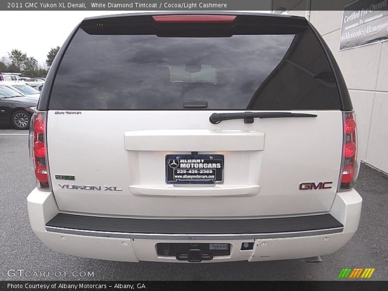White Diamond Tintcoat / Cocoa/Light Cashmere 2011 GMC Yukon XL Denali