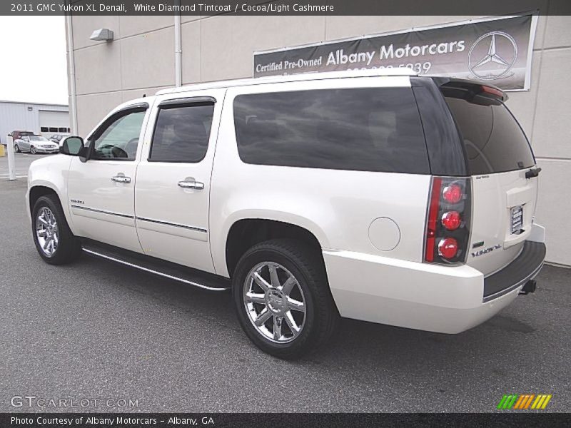 White Diamond Tintcoat / Cocoa/Light Cashmere 2011 GMC Yukon XL Denali