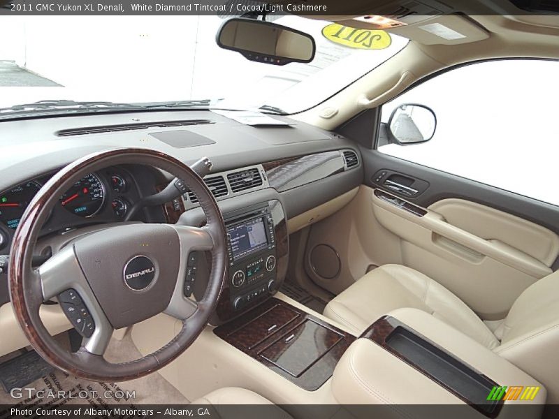 White Diamond Tintcoat / Cocoa/Light Cashmere 2011 GMC Yukon XL Denali