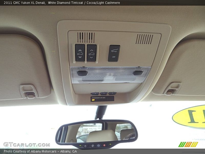 White Diamond Tintcoat / Cocoa/Light Cashmere 2011 GMC Yukon XL Denali
