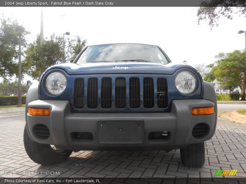 Patriot Blue Pearl / Dark Slate Gray 2004 Jeep Liberty Sport