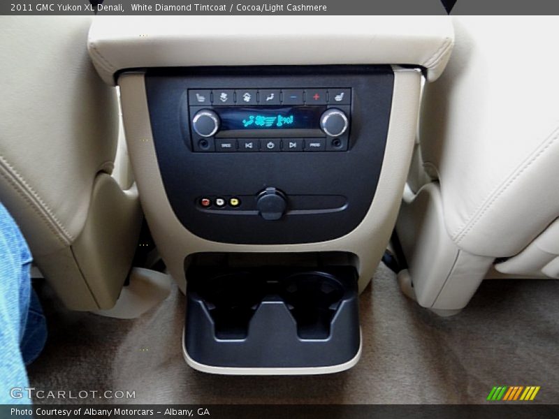 White Diamond Tintcoat / Cocoa/Light Cashmere 2011 GMC Yukon XL Denali