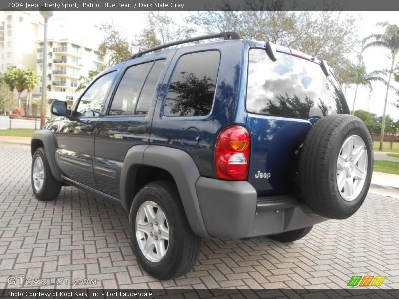 Patriot Blue Pearl / Dark Slate Gray 2004 Jeep Liberty Sport