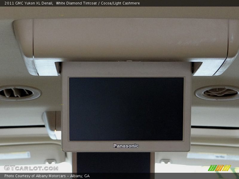 White Diamond Tintcoat / Cocoa/Light Cashmere 2011 GMC Yukon XL Denali
