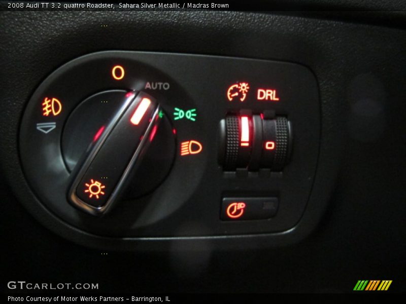 Controls of 2008 TT 3.2 quattro Roadster