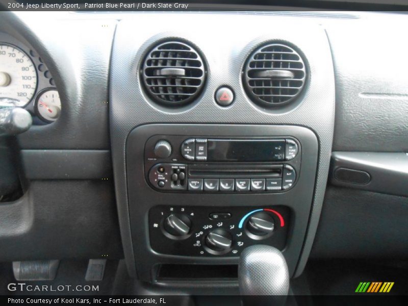 Patriot Blue Pearl / Dark Slate Gray 2004 Jeep Liberty Sport
