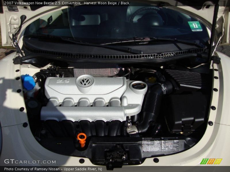 Harvest Moon Beige / Black 2007 Volkswagen New Beetle 2.5 Convertible