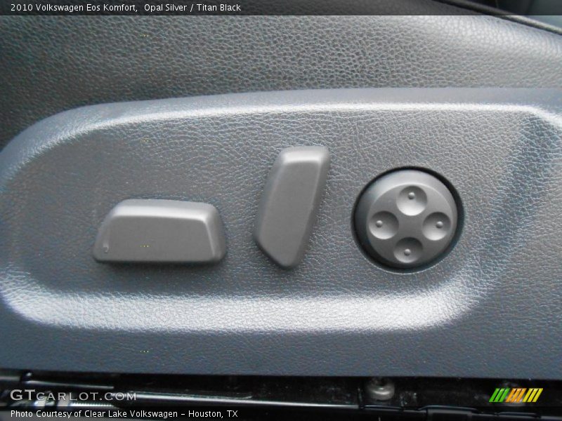 Opal Silver / Titan Black 2010 Volkswagen Eos Komfort