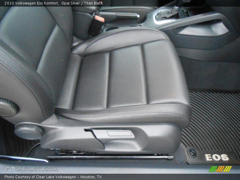 Opal Silver / Titan Black 2010 Volkswagen Eos Komfort