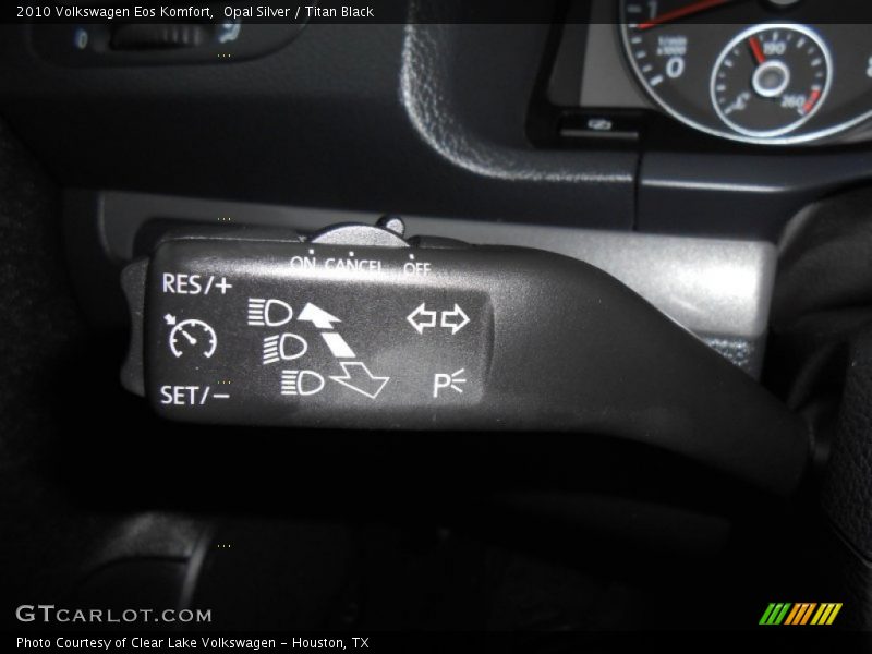 Opal Silver / Titan Black 2010 Volkswagen Eos Komfort