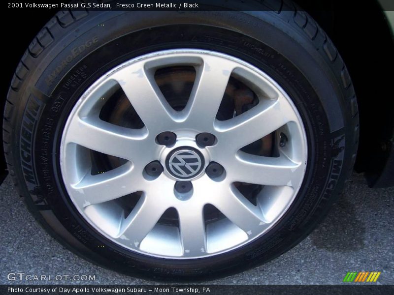 Fresco Green Metallic / Black 2001 Volkswagen Passat GLS Sedan