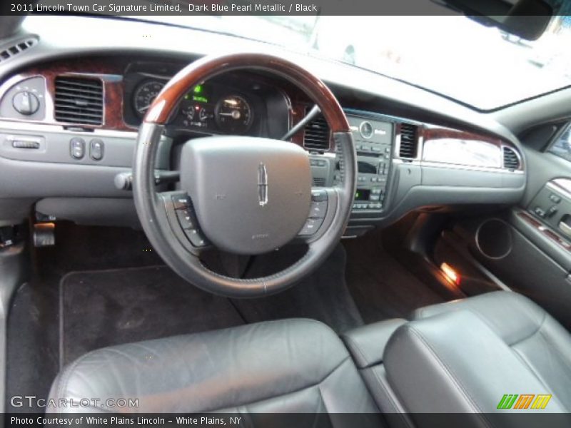 Dark Blue Pearl Metallic / Black 2011 Lincoln Town Car Signature Limited