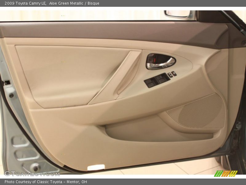 Aloe Green Metallic / Bisque 2009 Toyota Camry LE